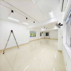 Cho thuê văn phòng tại Trường Chinh 250m2 33tr 3 thoáng full kính