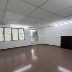 Nguyên căn mặt tiền 3/2 - quận 10 kd tự do - 2pn