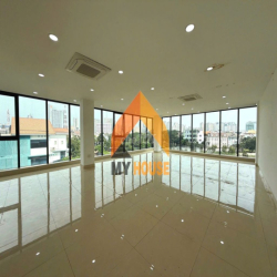 SIÊU PHẨM TRUNG TÂM Q2 TÒA VĂN PHÒNG KÍNH SÀN SUỐT 450m2 THANG MÁY