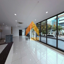 SIÊU PHẨM TRUNG TÂM Q2 TÒA VĂN PHÒNG KÍNH SÀN SUỐT 450m2 THANG MÁY