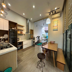 Cho thuê villa 2 mặt tiền  đẹp khu đô thị sinh thái Hoà Xuân