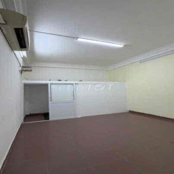 Nguyên căn mặt tiền 3/2 - quận 10 kd tự do - 2pn