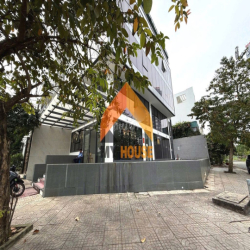 SIÊU PHẨM TRUNG TÂM Q2 TÒA VĂN PHÒNG KÍNH SÀN SUỐT 450m2 THANG MÁY