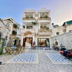 💟 Cho thuê nhà vila có san để đc 2 chiếc 🚘  mặt tiền bùi quang là p12