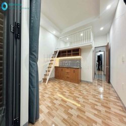 Duplex ban công rộng thoáng thuận tiện ra Xa Lộ Hà Nội, Lê Văn Việt