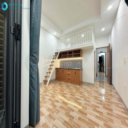 Duplex ban công rộng thoáng thuận tiện ra Xa Lộ Hà Nội, Lê Văn Việt