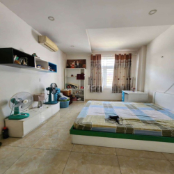 CHO THUÊ 1 PHẦN  BIỆT THỰ 10x20M KHU HIỆP BÌNH