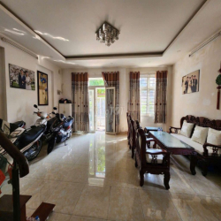 CHO THUÊ 1 PHẦN  BIỆT THỰ 10x20M KHU HIỆP BÌNH