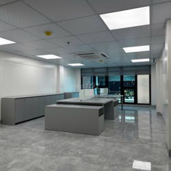 Cho thuê văn phòng 70m²; Mặt phố; Ô tô đỗ cửa; Chỉ 11 triệu/tháng