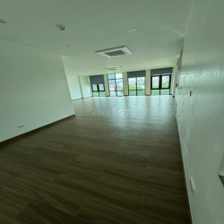 VP 125M2 CHO THUÊ TẠI 343 NGUYỄN KHANG, MỚI, ĐẸP, VIEW SÔNG