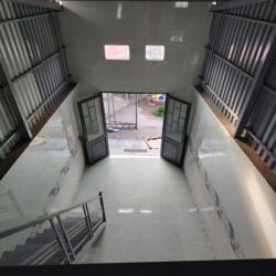 BÁN NHÀ CẤP 4. GIẤY TAY. MỚI XÂY HẺM RẠCH CẦN XÂY