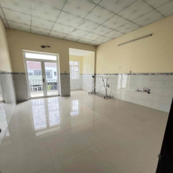 CHO THUÊ NHÀ TRỆT LỬNG LẦU HƯNG PHÚ CTY8 3PN GIÁ 7.5TR/THÁNG