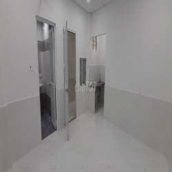 CHDV Chợ Phạm Văn Hai - Tầng trệt 25m2, WC riêng Full NT - 4tr5