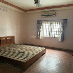 Cho thuê nhà Bình Phú P10, Q6, 20 triệu