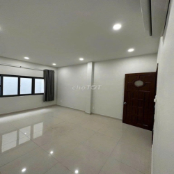 Cần cho thuê nhà HXH 449/2A Trường Chinh P.14 Q.Tân Bình có thang máy