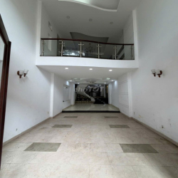 Cho thuê nhà MT 31 Đào Duy Anh, Phú Nhuận, 4 Tầng, DTSD: 360m2