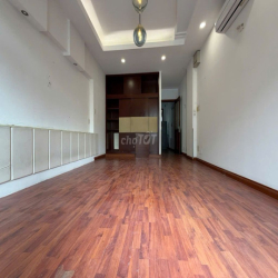 Cho thuê nhà MT 31 Đào Duy Anh, Phú Nhuận, 4 Tầng, DTSD: 360m2