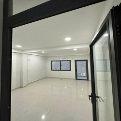 Cần cho thuê nhà HXH 449/2A Trường Chinh P.14 Q.Tân Bình có thang máy