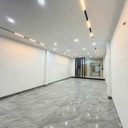 nhà đẹp ngõ ô tô  có thang máy ở và làm công ty