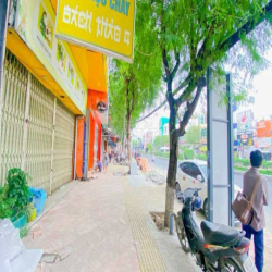 Cho thuê nhà ngang 6m mặt tiền đường 30/4 tiện văn phòng 35 triệu