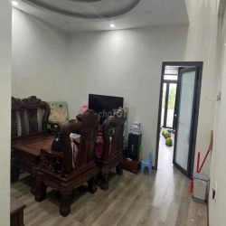 NHÀ MẶT TIỀN VƯỜN LÀI 2LẦU CHO THUÊ