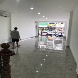 Nhà Mặt Tiền 3 Tháng 2 Quận 10 ngay Hà Đô CenTroSa