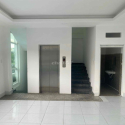 NHÀ GÓC ĐẸP QUẬN 1 CẦN CHO THUÊ