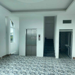 NHÀ GÓC ĐẸP QUẬN 1 CẦN CHO THUÊ
