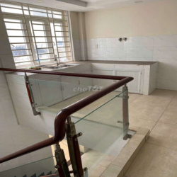 Nhà Mặt tiền Lê Bôi 1 Trệt Lửng 3 Lầu 5x20m 4 Phòng 3 wc