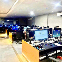 NHÀ MẶT TIỀN ỐP KÍNH KHU ĐƯỜNG D , Q-BÌNH THẠNH - 6 Tầng - Thang máy