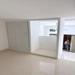 Hiếm! Chỉ 5tr- Cho thuê nhà Ngọc Lâm, 50m, Ô tô đỗ cổng, nội thất đủ