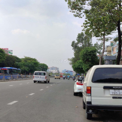 Cho thuê nhà mặt tiền tên lửa vỉa hè 8m 4,5*20m hai lầu