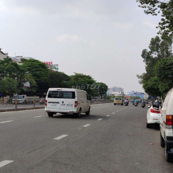 Cho thuê nhà mặt tiền tên lửa vỉa hè 8m 4,5*20m hai lầu