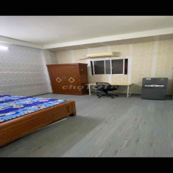 phòng lớn full nt ở được 4 người . chủ nhà cho thuê