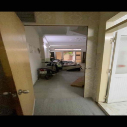 phòng lớn full nt ở được 4 người . chủ nhà cho thuê