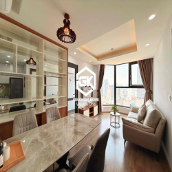 CHO THUÊ DÀI HẠN CĂN HỘ 2 PHÒNG NGỦ TẦNG CAO VIEW XÉO BIỂN TOÀ NHÀ HUD