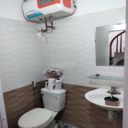 Còn một phòng vào ở ngay cần Đại học Đại Nam, điện lực