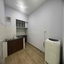 🌹🌹🌹Cho thuê căn hộ phan xích long 67m 2pn 1wc bancon 11tr