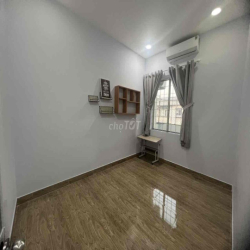 🌹🌹🌹Cho thuê căn hộ phan xích long 67m 2pn 1wc bancon 11tr