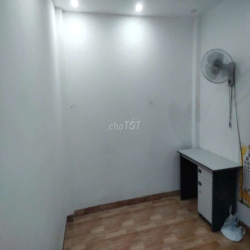 Còn một phòng vào ở ngay cần Đại học Đại Nam, điện lực