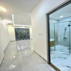 Cần cho thuê nhà MT 399B Nguyễn Đình Chiểu, Phường 5, Quận 3