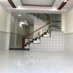 Cho thuê nhà MT 42A Hoa Sứ, P.7, Q. Phú Nhuận