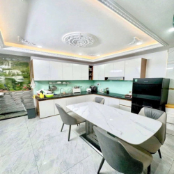 NHÀ ĐẸP NHƯ MỚI,DT4*15M,1LUNG,2LAU,5PN,HẼM NHỰA OTO ĐẬU TRONG NHÀ