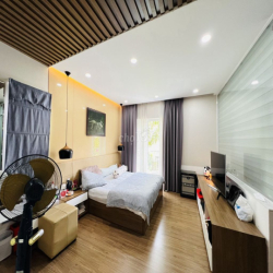 BIỆT THỰ SÂN VƯỜN MELOSA KHANG ĐIỀN - FULL NT - Ô TÔ NGỦ TRONG NHÀ 4PN
