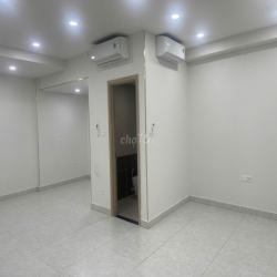 Văn phòng 56m2 cho thuê 15tr/tháng, có sẵn máy lạnh, rèm cửa. 