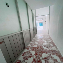 NHÀ 2PN CÁCH HẺM XE TẢI 30M