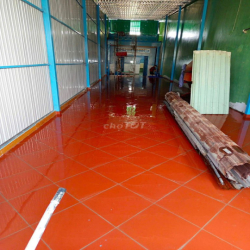 Nhà cho thuê 160m ngã 4 tú điền