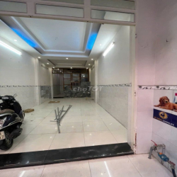 NHÀ HẺM XE HƠI GẦN MẶT TIỀN 3 THÁNG 2 TIỆN Ở VÀ KINH DOANH