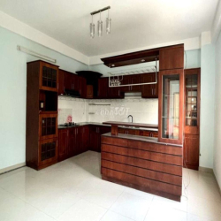 CĂN GÓC 2 MẶT TIỀN 1 TRỆT 3 LẦU, DT 5×20. ĐƯỜNG LỚN XE TẢI THÔNG