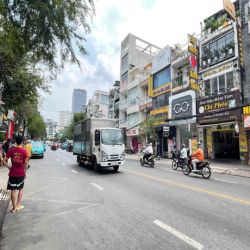 Mặt tiền Nguyễn Gia Trí, Bình Thạnh 5x20m